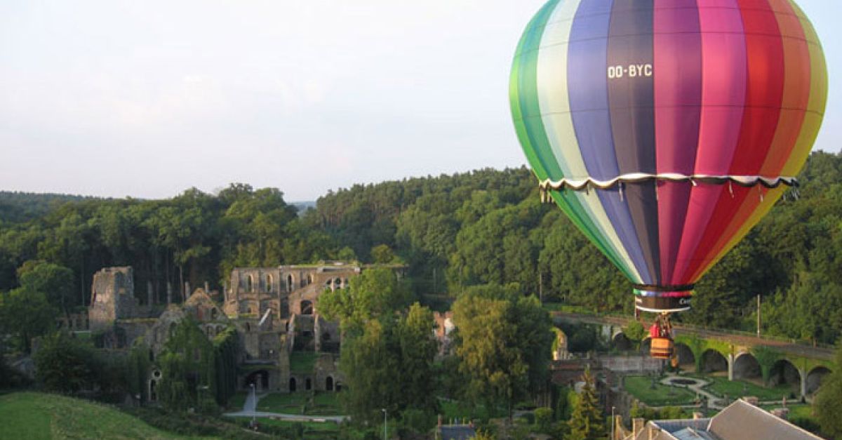 Vol en montgolfiere à l'abbaye de Villers
